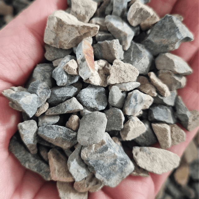 10 - 14mm Grey Flint Limestone Gravel Chippings - Dandys Landscape Supplies