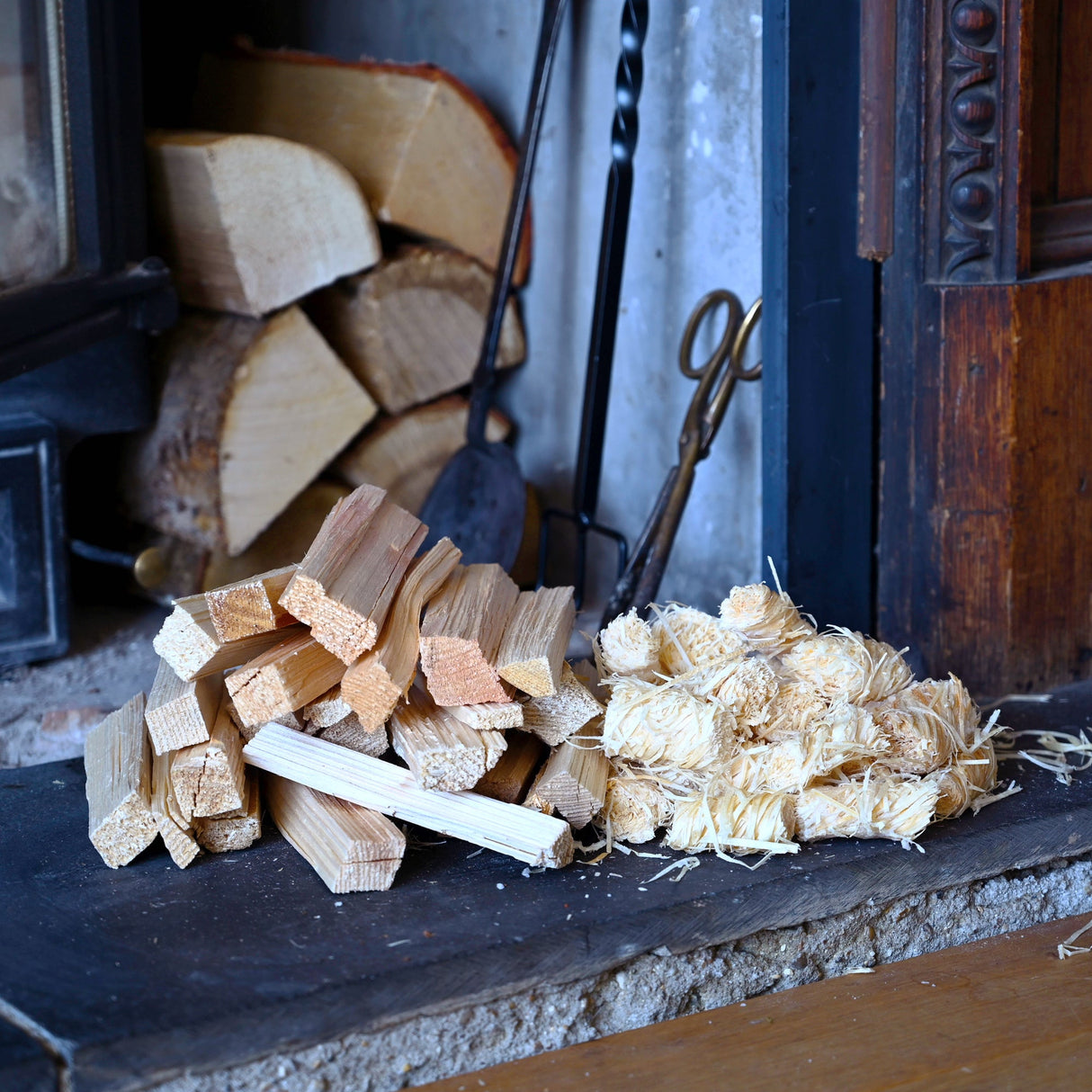 Fire Starter Kit. Kiln Dried Hardwood Logs, Kindling, Natural Firelighters and Matches