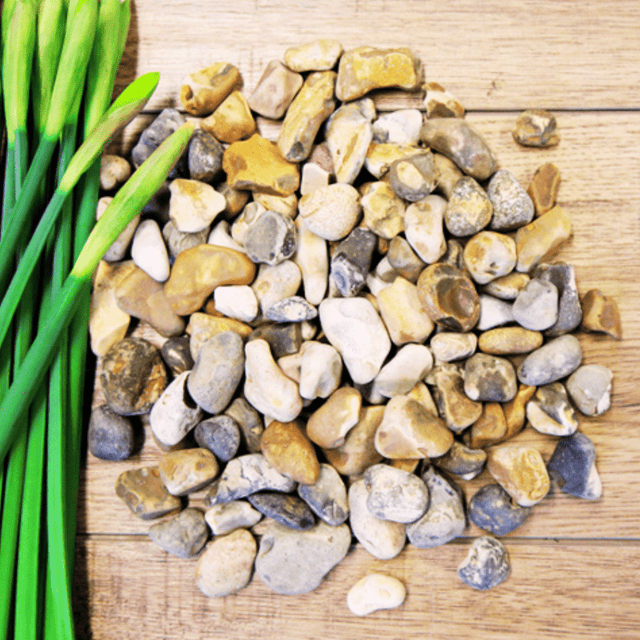 Pearl Grey Gold Gravel Bulk Bag.