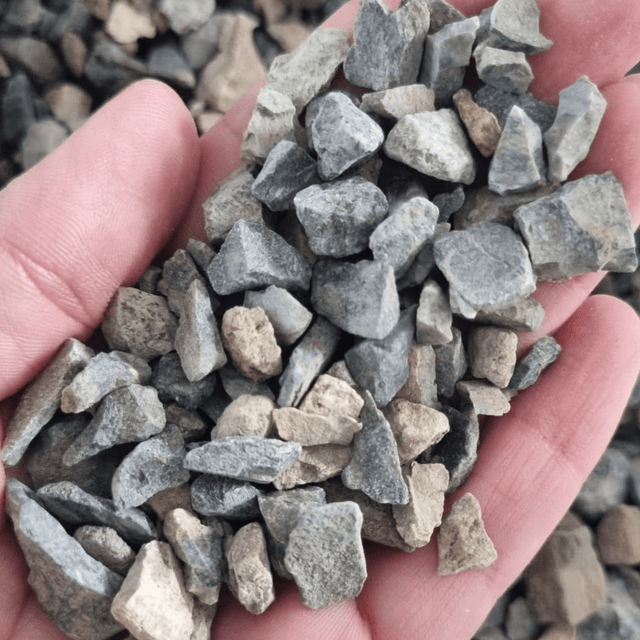 10 - 14mm Grey Flint Limestone Gravel Chippings - Dandys Landscape Supplies